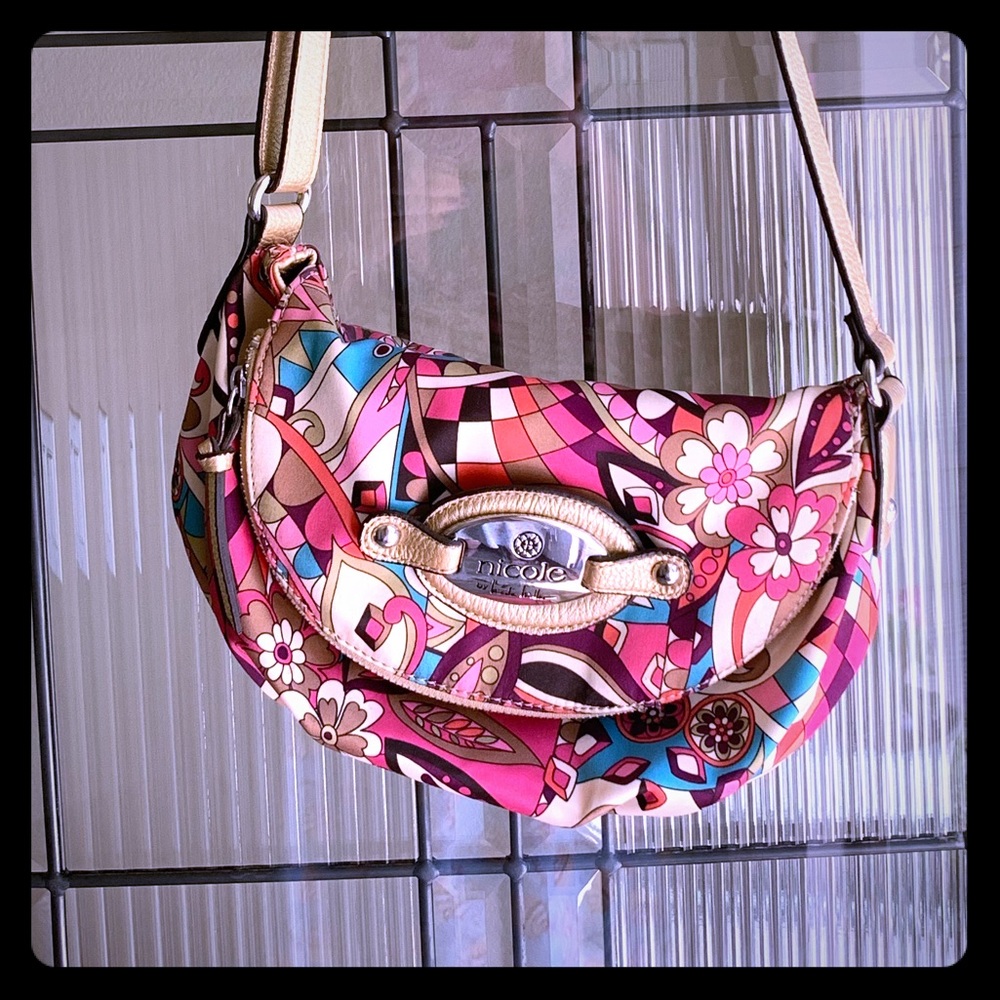 Nicole Crossbody